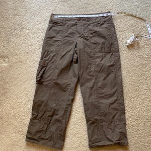 Patagonia women’s organic cotton pants that convert to cropped pants